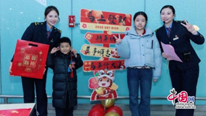 铁路部门服务升级，让春运归家路更具温度