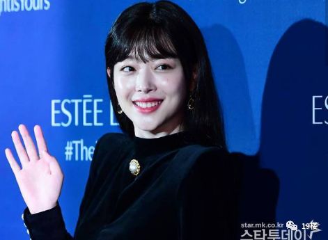 突发！25岁韩国女艺人崔雪莉去世，疑似自杀，生前患有严重抑郁症