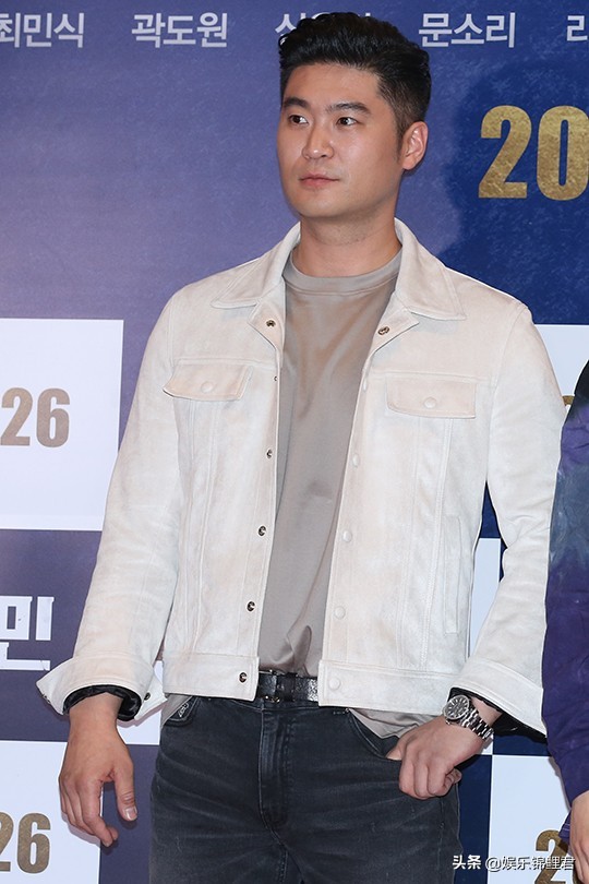 崔雪莉，一次恋爱改变人生轨迹！为爱痴狂，却不被爱，不幸福！