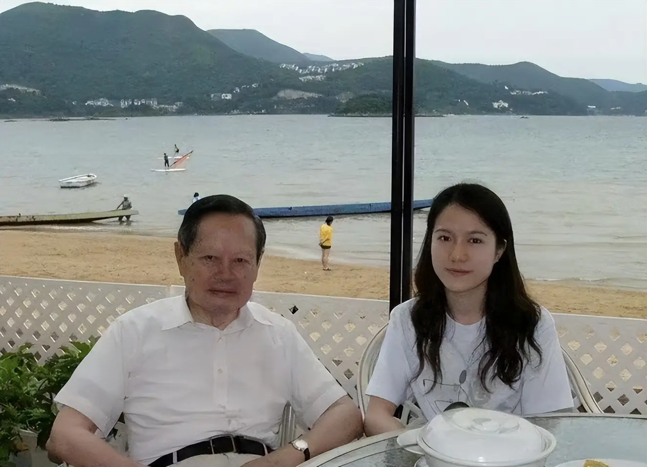 杨振宁先生去世，翁帆首次发声，49岁无儿无女，何去何从早有答案