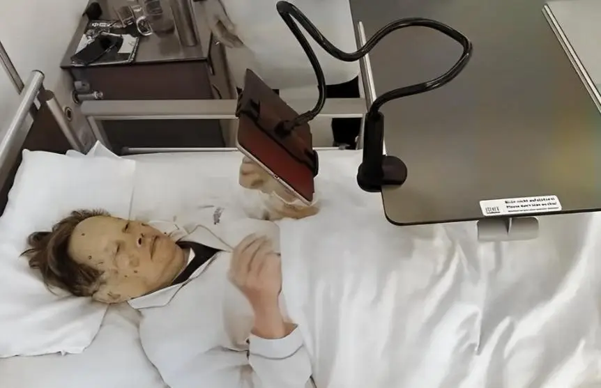 杨振宁先生去世，翁帆首次发声，49岁无儿无女，何去何从早有答案