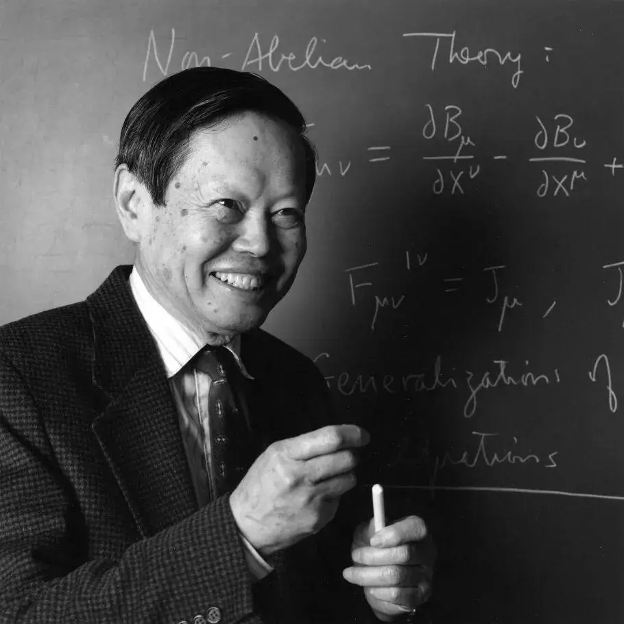 杨振宁先生去世，翁帆首次发声，49岁无儿无女，何去何从早有答案