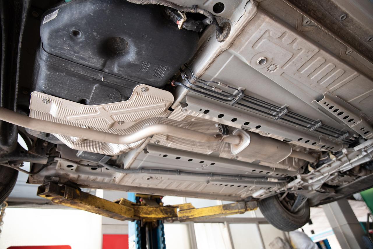 汽车底盘装甲有必要做吗？实测隔音防锈效果分享