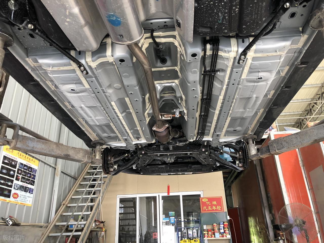 汽车底盘装甲有必要做吗？实测隔音防锈效果分享