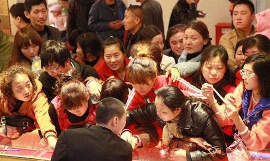 黄金高位震荡启示录:从历史轮回中寻找生存法则与财富密码