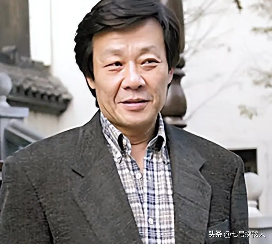 一妻一妾住楼上楼下，三人一同生活30多年，71岁的寇世勋太离谱