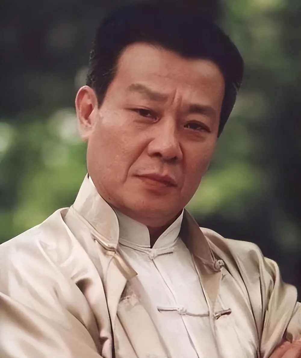 寇世勋，27年与妻妾同住，晚年孤苦悔恨终老