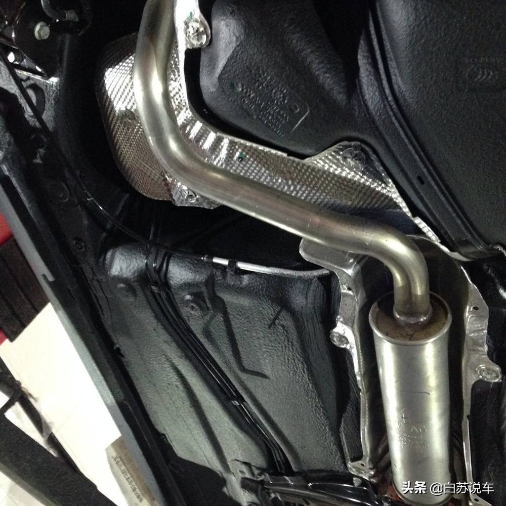 浅谈汽车底盘装甲的作用，了解这四大点，选好底盘装甲并不难