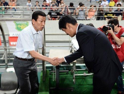 崔龙洙：三次输给广州恒大，内心苦涩！执教江苏苏宁，不及格！