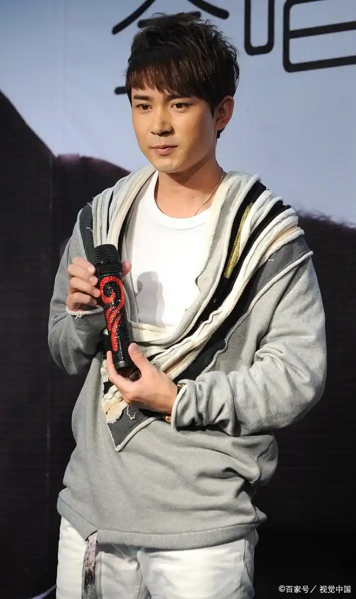 07快男排名：再就业男团爆火，陈楚生实力依旧，张杰演唱会开不停