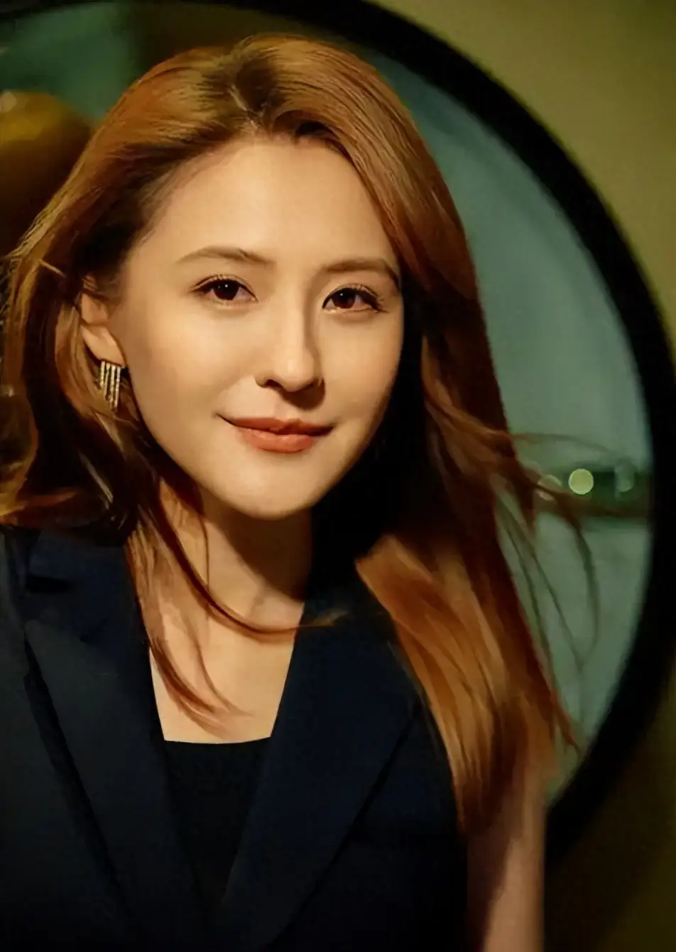 热依扎和王子文告诉我们，这世界上有“不透风的墙”