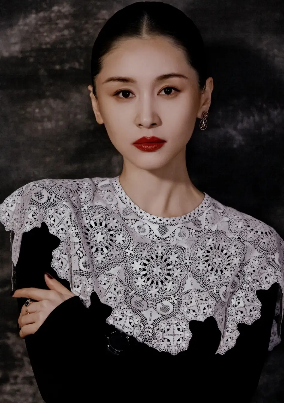 热依扎和王子文告诉我们，这世界上有“不透风的墙”