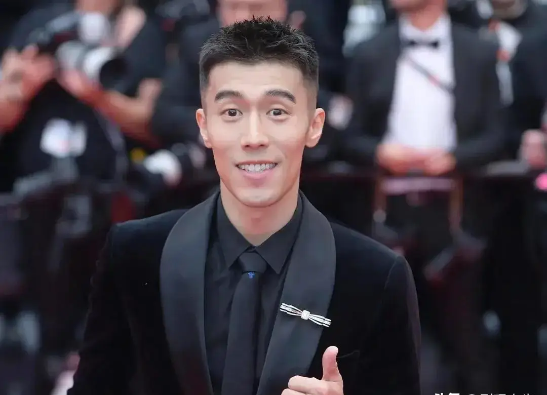 《人生若如初见》这小伙子什么来历？和李现演兄弟，前女友是热依扎