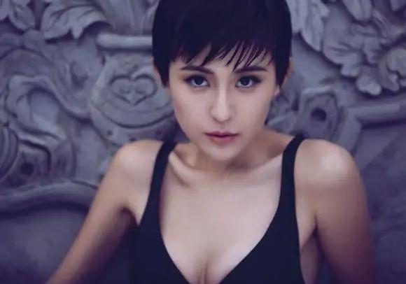 34岁热依扎当妈老公曝光！她曾因时尚美图遭遇网络暴力