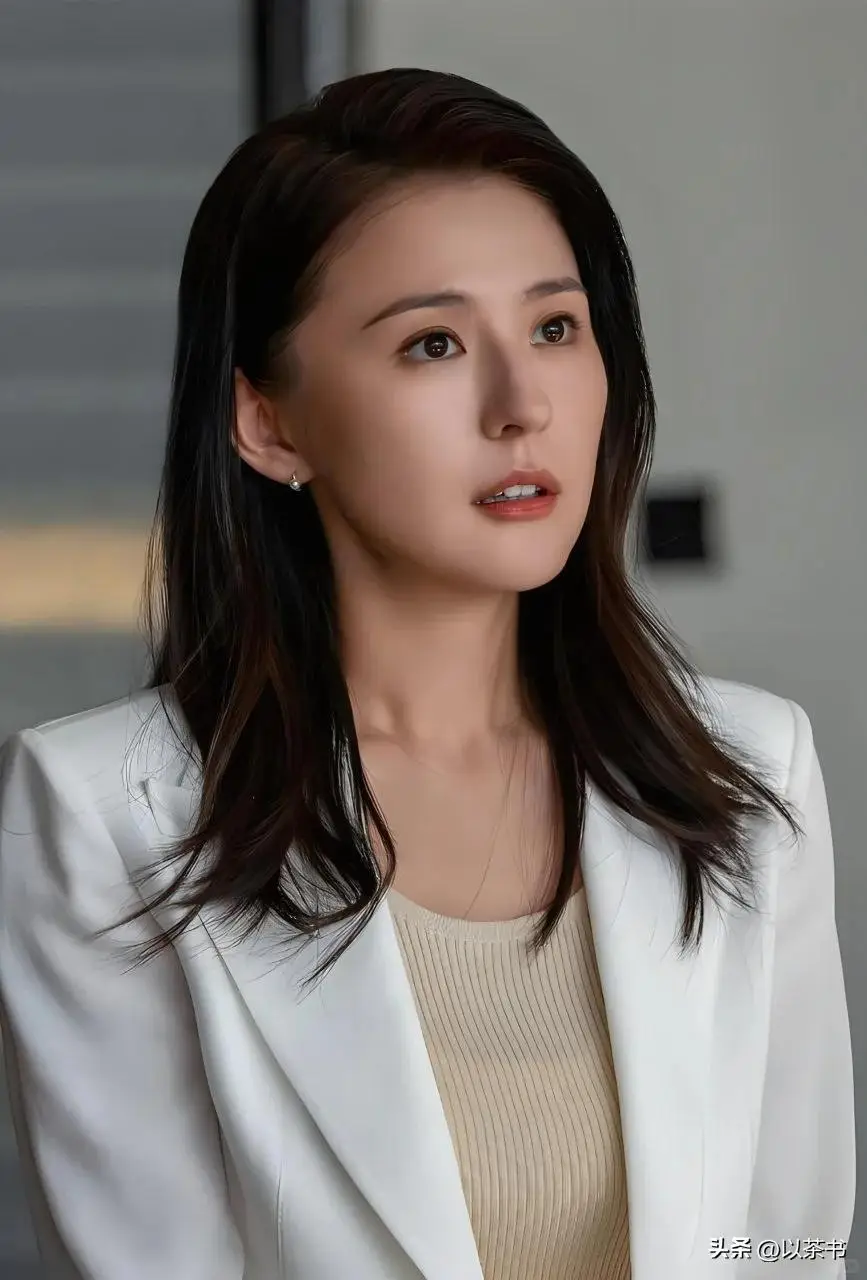 分开6年后，再看热依扎和周游现状，一个飞天视后，一个默默无闻