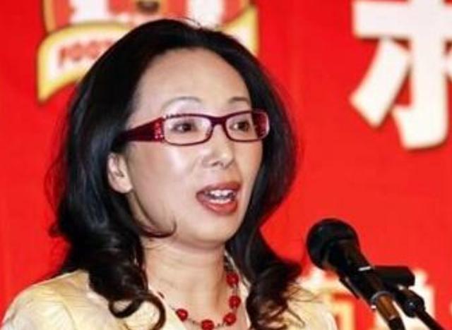 黑龙江女首富戴秀丽，95亿身价却遭离婚，丈夫称：厌倦了富裕生活