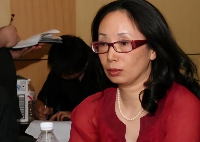 黑龙江女首富戴秀丽，身价95亿却惨被离婚，丈夫回应：厌倦太富裕