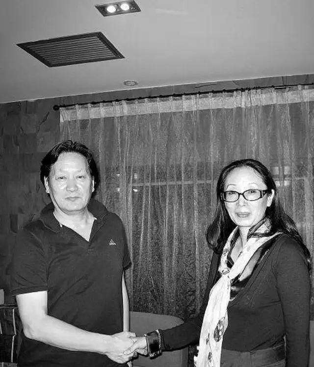 黑龙江女首富戴秀丽，95亿身价却被离婚，丈夫直言：厌倦太富裕