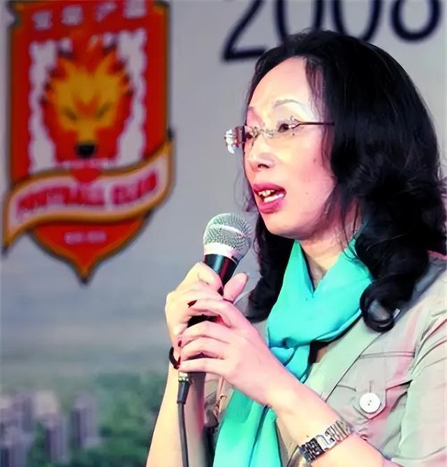 黑龙江女首富戴秀丽，95亿身价却被离婚，丈夫直言：厌倦太富裕