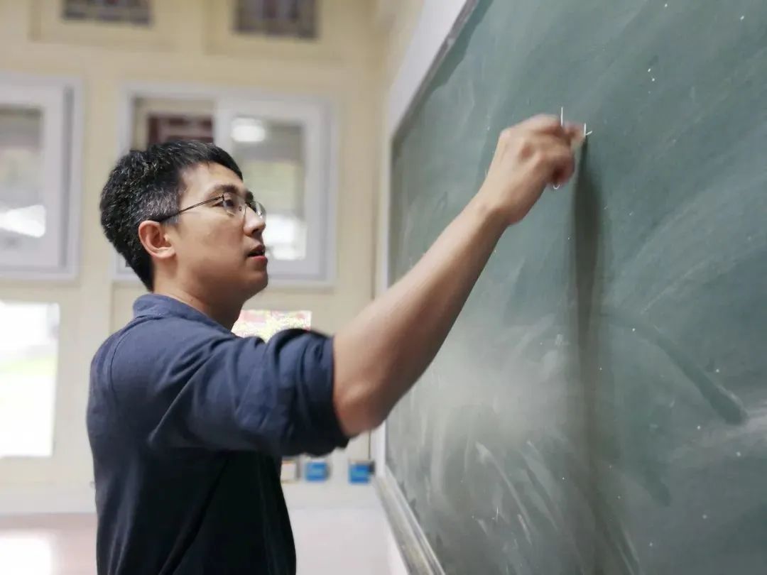 新华鲜报｜40年资助88万项！国家自然科学基金见证我国基础研究事业历史性跨越
