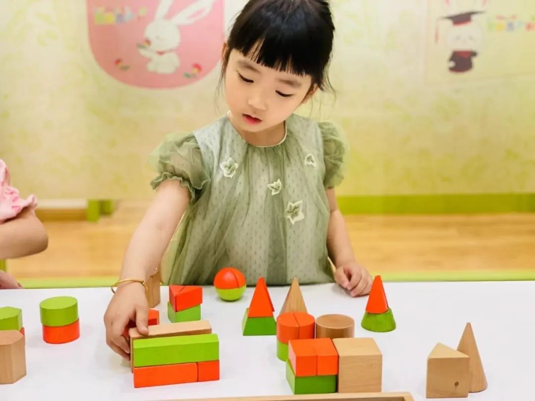 新手妈妈们的最爱! 仅凭一套教具,帮娃搞定“学前启蒙”