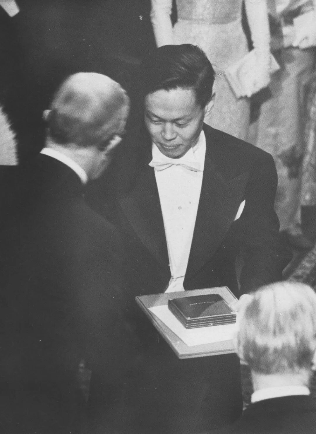 杨振宁先生生平