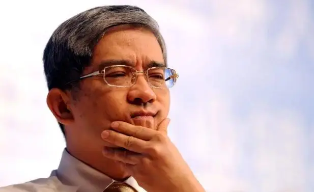 善恶终有报！包养空姐、巧骗情妇900万的郎咸平，如今自食恶果