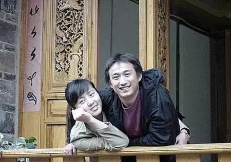 26岁就任教北电的黄磊，爱情事业双丰收，却被知名编剧发文嘲讽