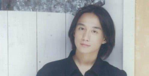 26岁就任教北电的黄磊，爱情事业双丰收，却被知名编剧发文嘲讽