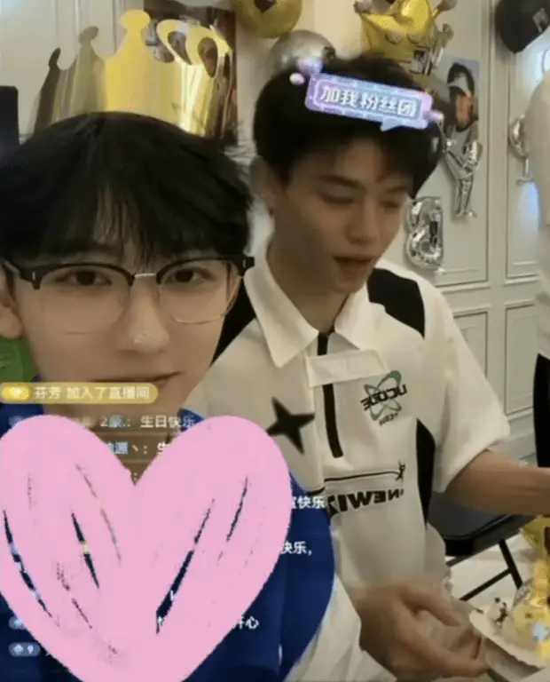 《创4》刘聪官宣出柜，男友是百万网红陈律，甜蜜亲吻画面曝光