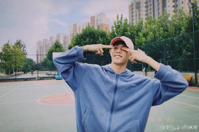 刘聪直播宣布出柜，他创造了内娱历史啊！