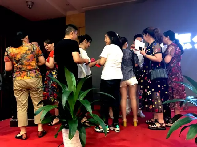 总有一天，义乌小商品市场满地都是买单宝！