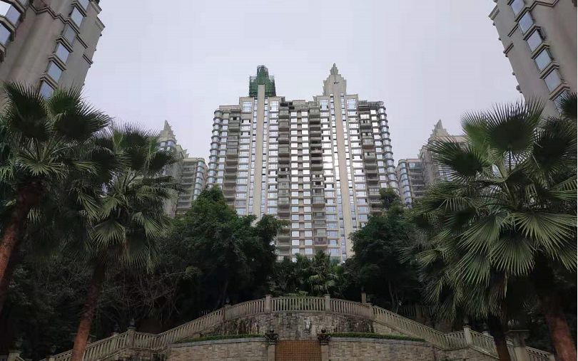 血亏！重庆棕榈泉豪宅二手跌破9000一平！土豪竞相夺路而逃？