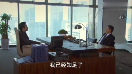 碰瓷党遇上女司机，别以为不敢撞你，男子当场被活活撞飞！