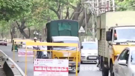 碰瓷党遇上女司机，别以为不敢撞你，男子当场被活活撞飞！