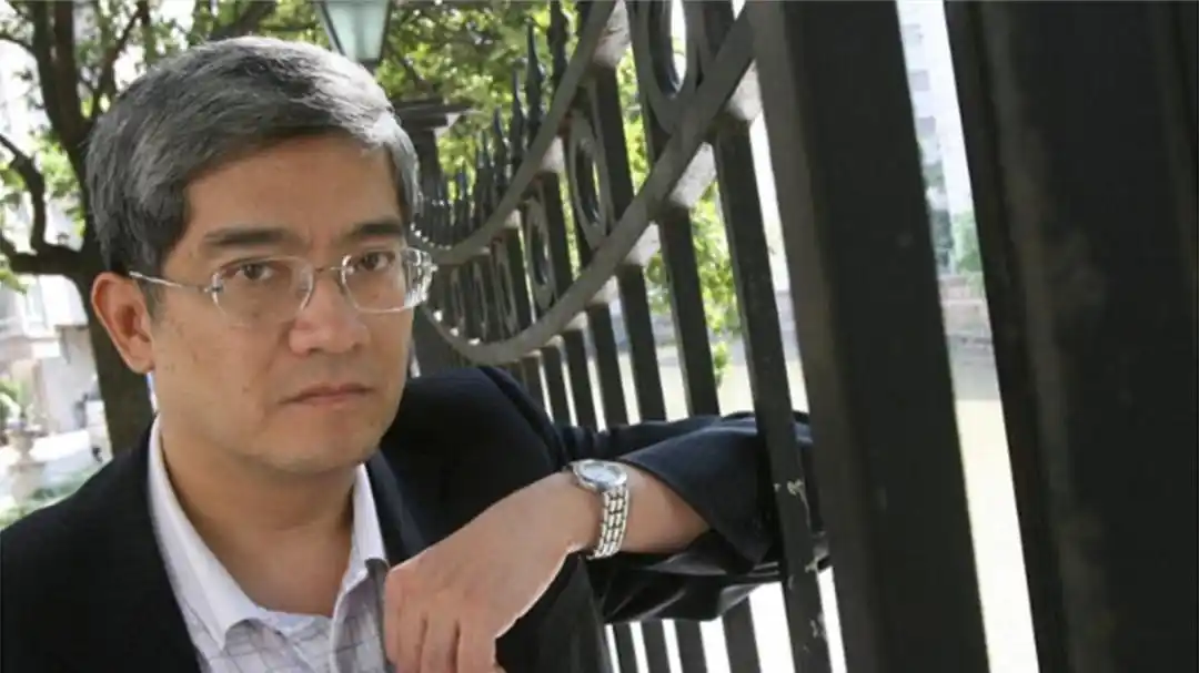 “敢把皇帝拉下马”的斗士——郎咸平，与争议相伴