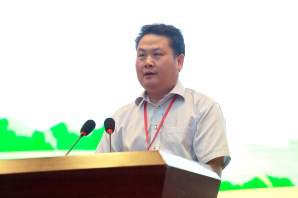 共建共治共享：探究美丽乡村建设共同体