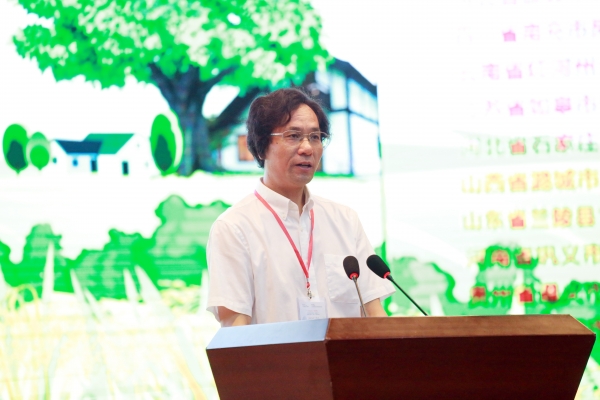 共建共治共享：探究美丽乡村建设共同体